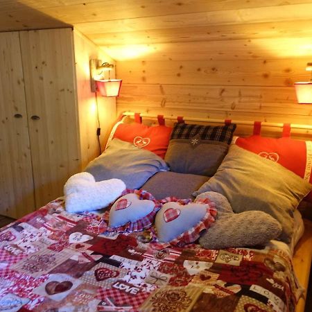 Charmant Mazot Savoyard A Hauteluce: Ideal Pour Couple, Proche Commerces Et Ski, Bien Equipe - Fr-1-342-263 Bagian luar foto